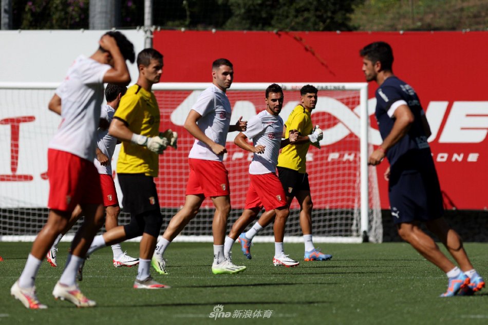 他的加盟意 他的加盟意