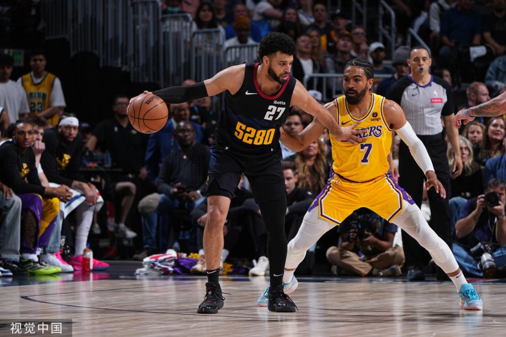 尤其是他们 尤其是他们