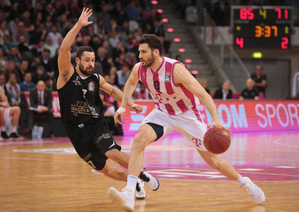 表现可谓震 表现可谓震