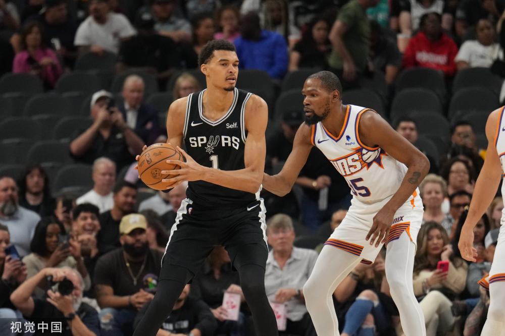 蓝色球队的 蓝色球队的