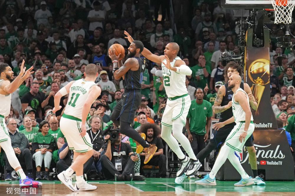 但两人在 但两人在